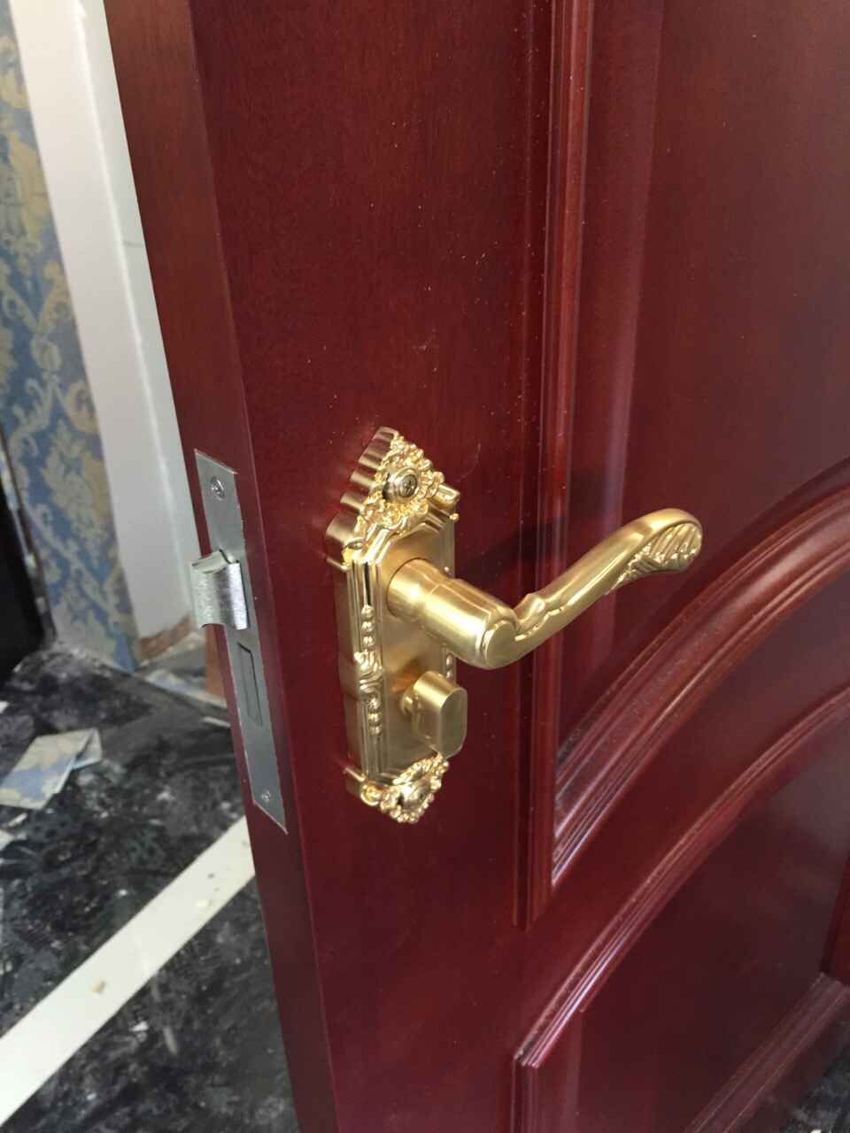 別墅門（mén）鎖客戶見證